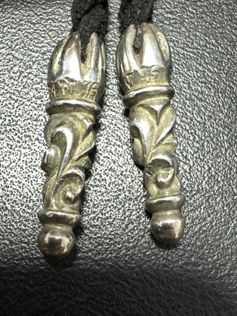 【インボイス無修正原本】クロムハーツ ラージ クロス ベイル レザー ブレード