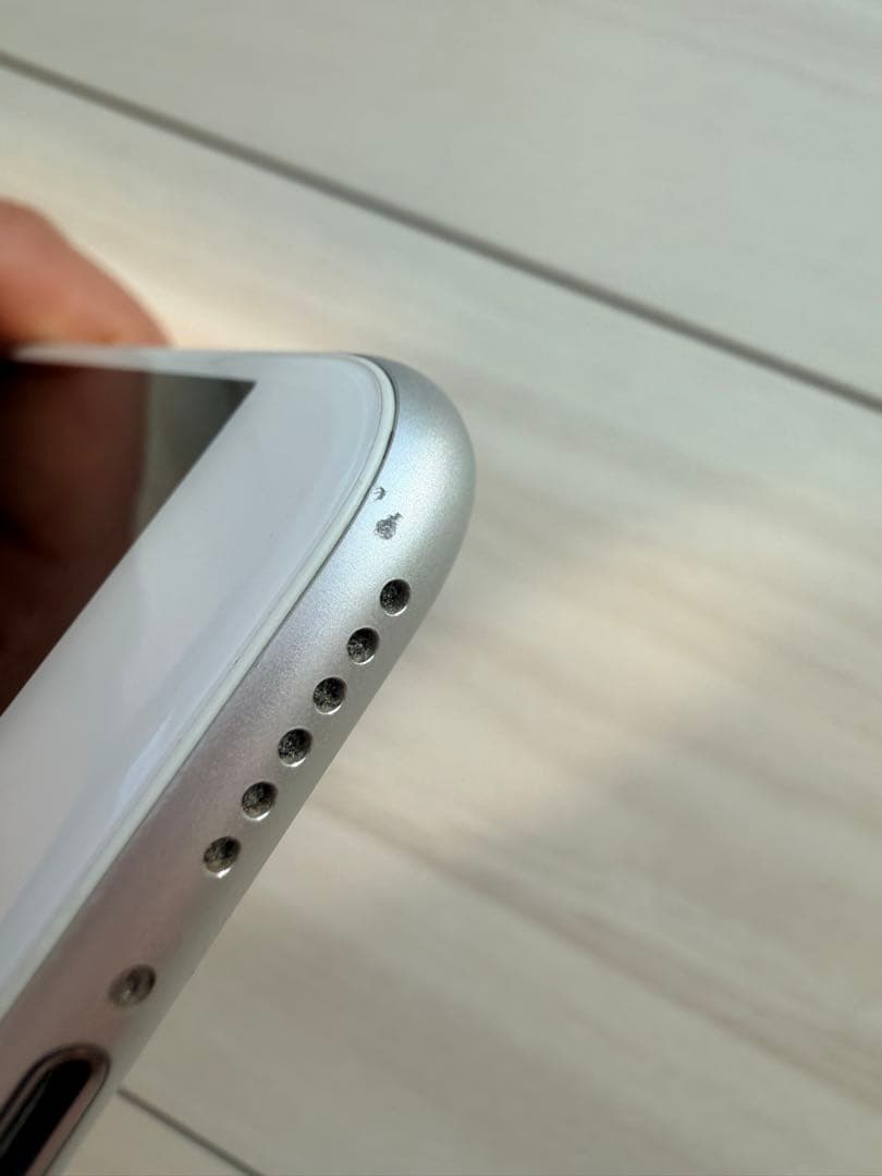 【美品】iPhone８本体　64GB シルバー