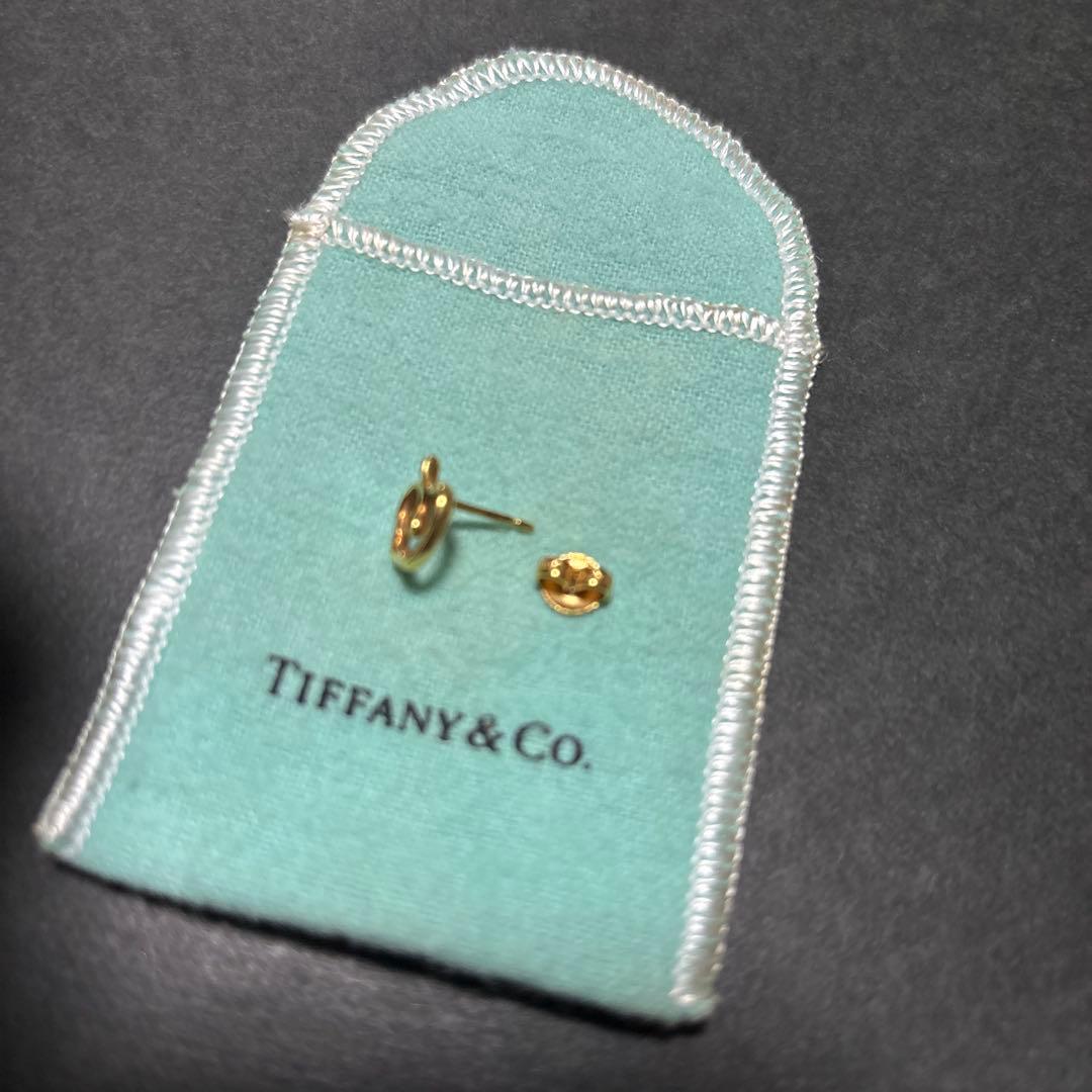 ティファニー　アップル　ピアス　18KYG