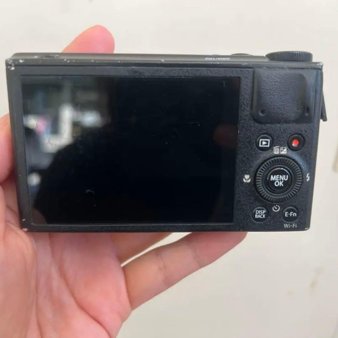 富士フィルム　XQ1 小傷あり
