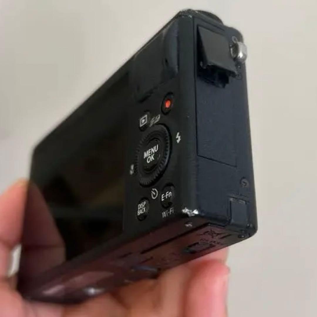 富士フィルム　XQ1 小傷あり