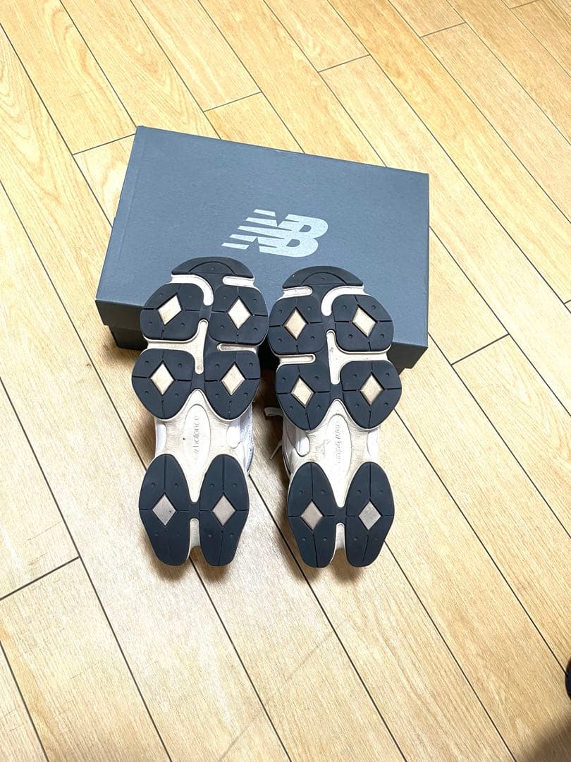 【専用】ニューバランス　9060 スニーカー　U9060EEB 90/60