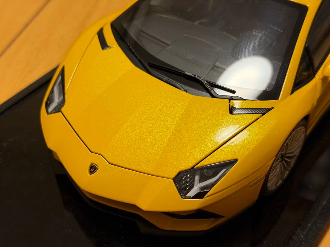 Lamborghini Aventador S 1/18 モデルカー