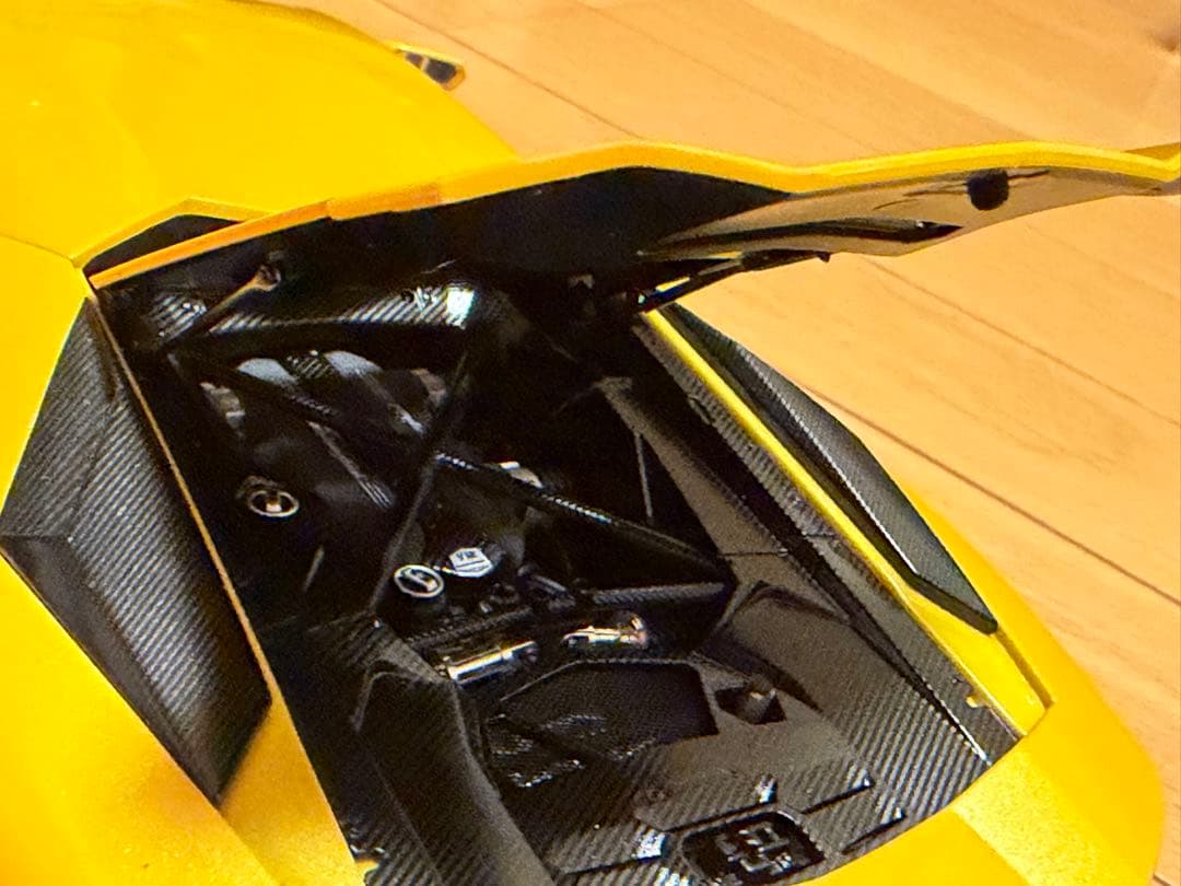 Lamborghini Aventador S 1/18 モデルカー