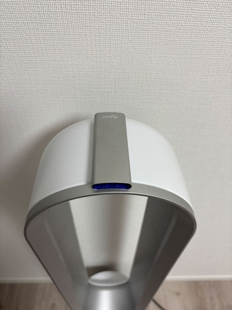 ダイソン　dyson タワーファン　空気清浄機付き　羽の無い扇風機　TP03