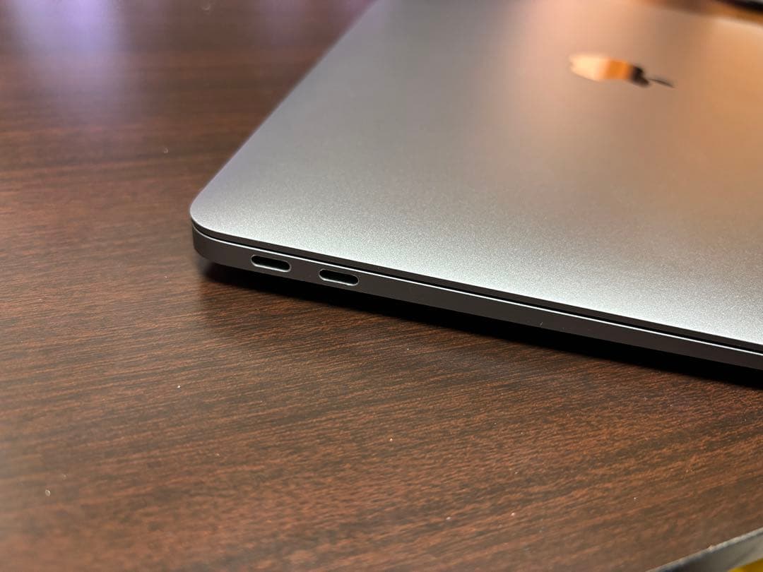 MacBook本体 MacBook Air 2020_M1/8GB/256GB 84%