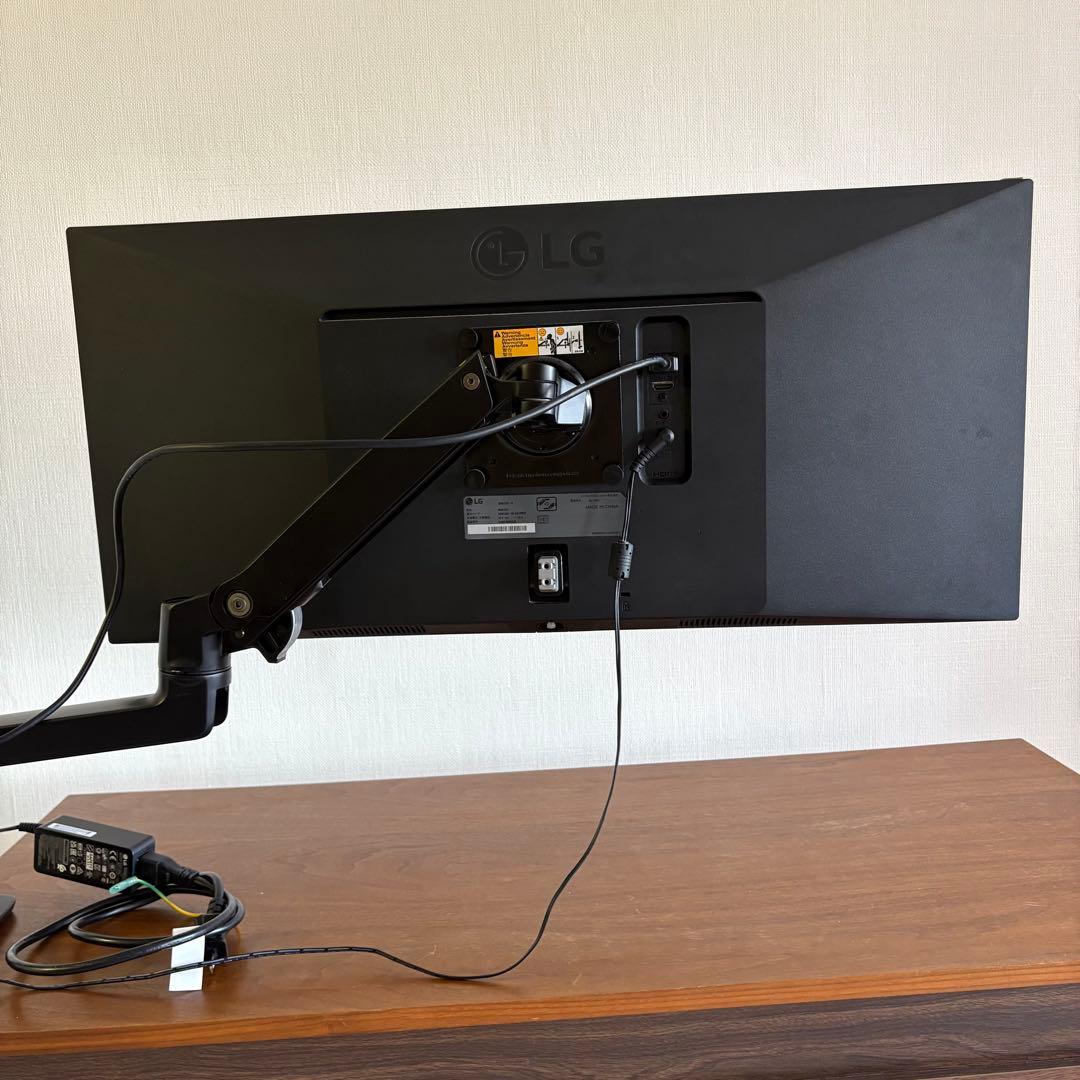 Amazonベーシックモニターアーム付きLGウルトラワイドモニター29インチ