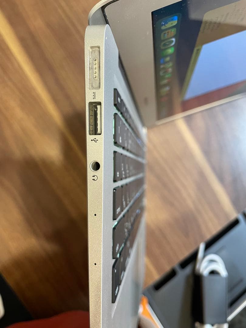 MacBook Air 13インチ Mid 2013 /メモリ8GB 128gb