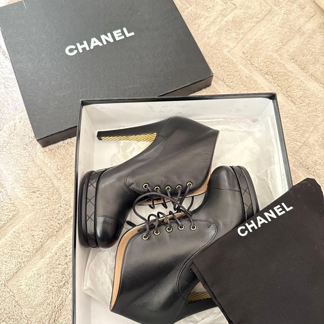 年末セール　CHANEL ブーティ マトラッセ ココマーク レースアップ レザー