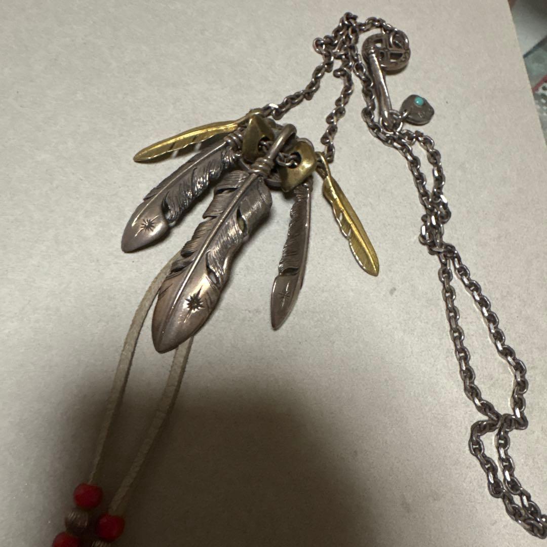 SAAD 3連フェザーネックレス