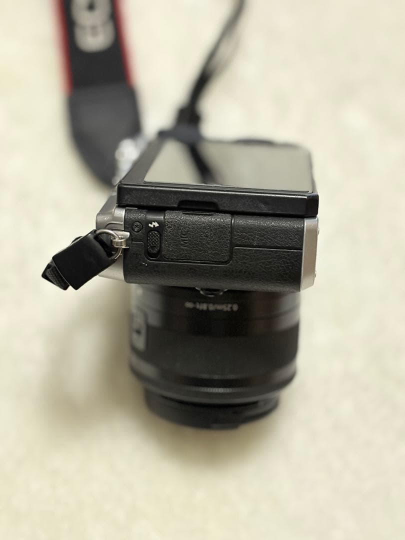 Canon EOS M6ミラーレスカメラ レンズ2本付き