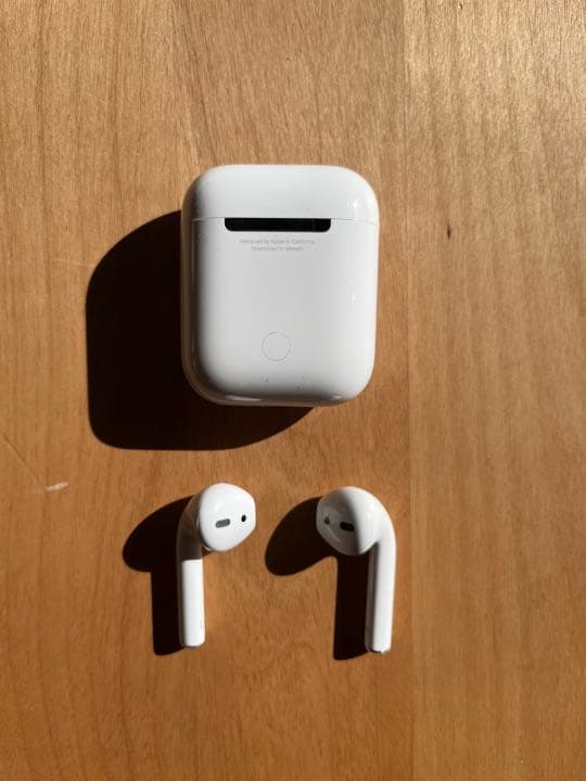 airpods 二世代　新品　エアポッズ2世代　送料込み！
