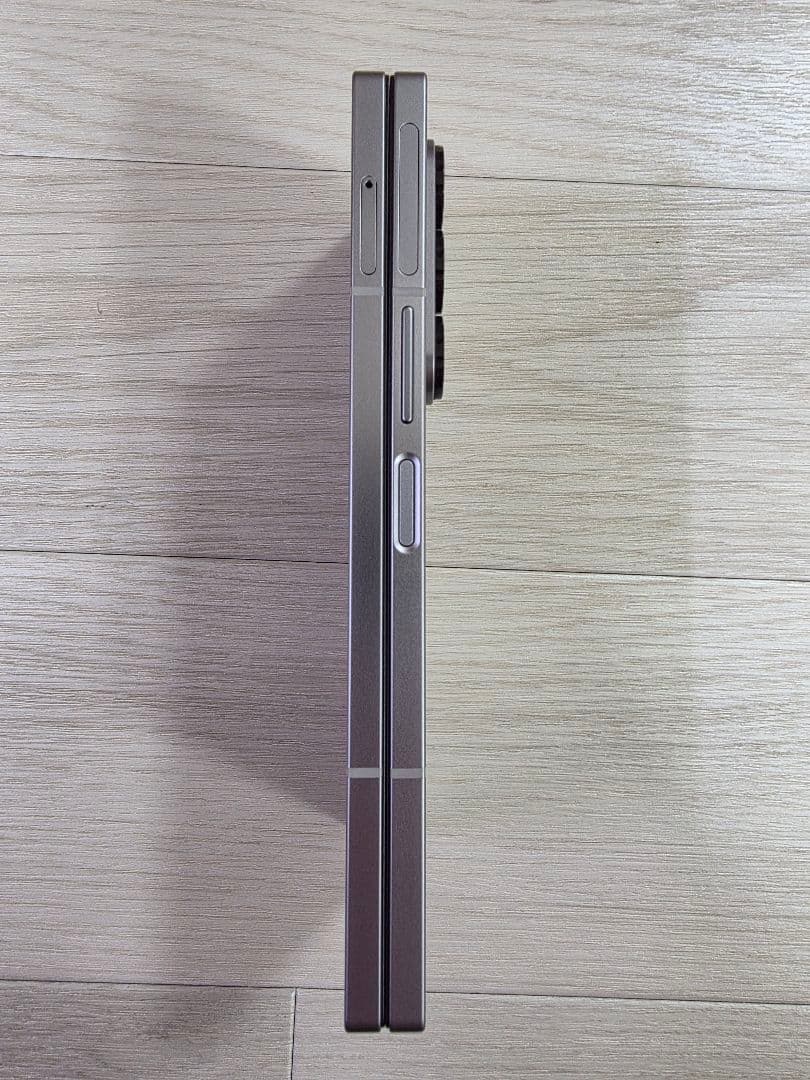 Galaxy Z fold6 1TB シルバー おサイフケータイ対応　Sペン付き