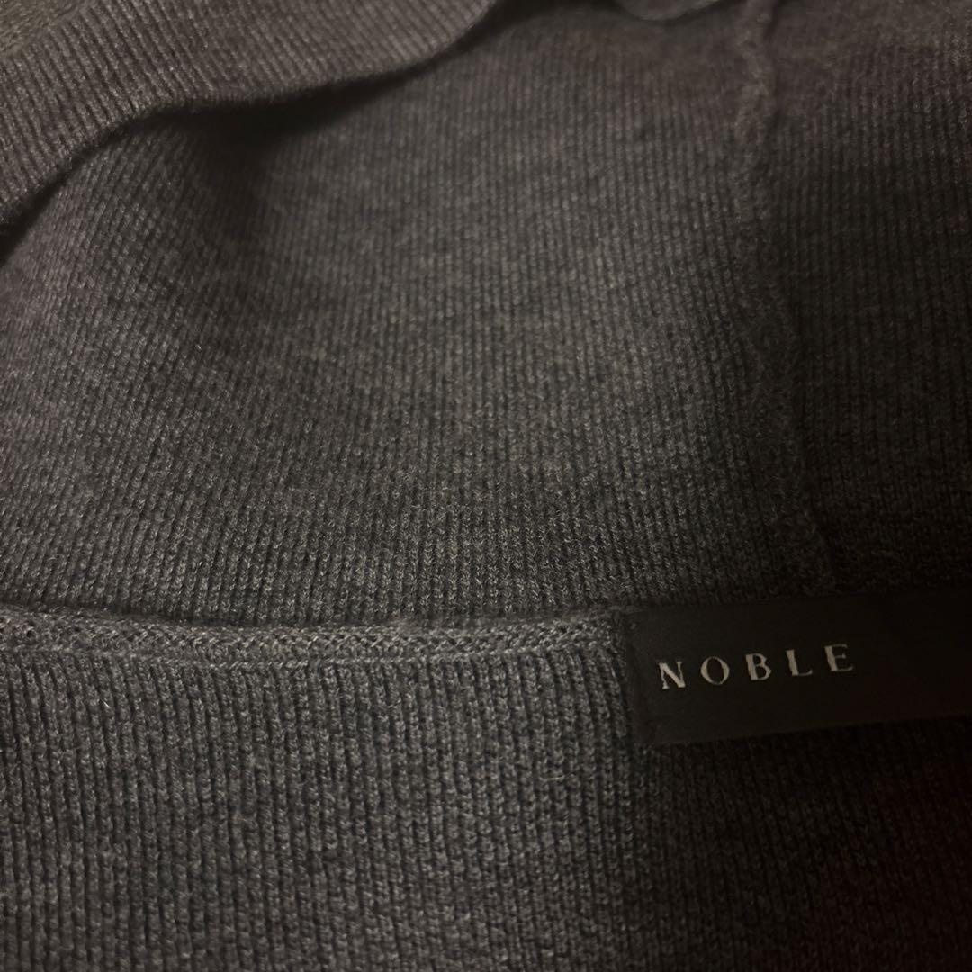 NOBLE 2024年ノーブル 接結タック編みフードプルオーバー グレーB