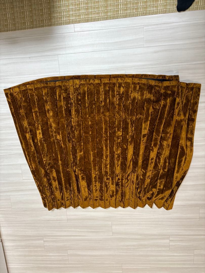 トラックカーテン