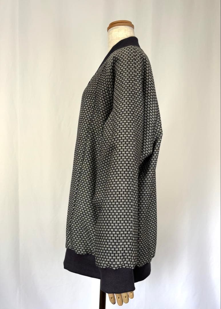 着物リメイク　100番　男児着物地　鯉柄ブルゾン　リバーシブル