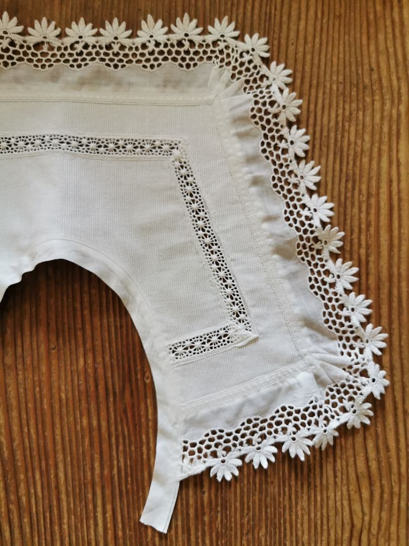 アンティークフランス 花のギュピールレース 付け襟 ＆ジャボ お揃い２点セット