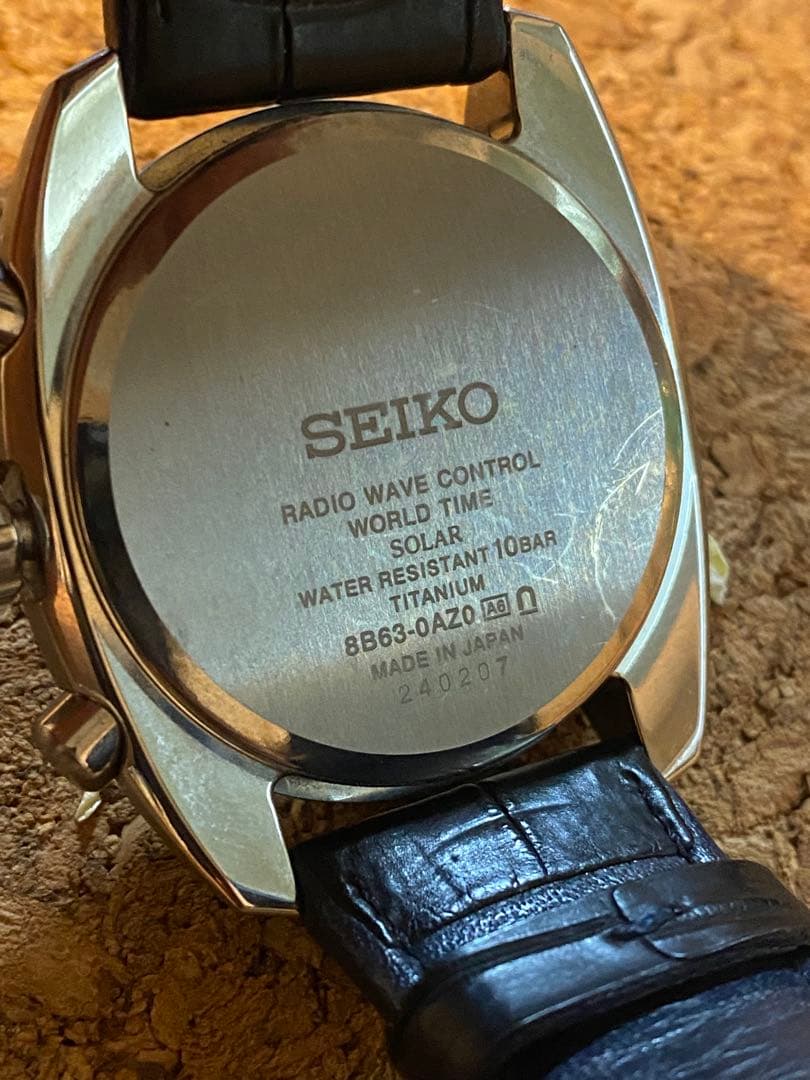 コウジ　SEIKO ASTRON 電波時計 ソーラー
