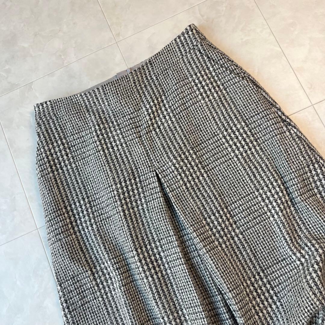 美品 23区 グレンチェック フレアスカート グレー系 44 大きいサイズ