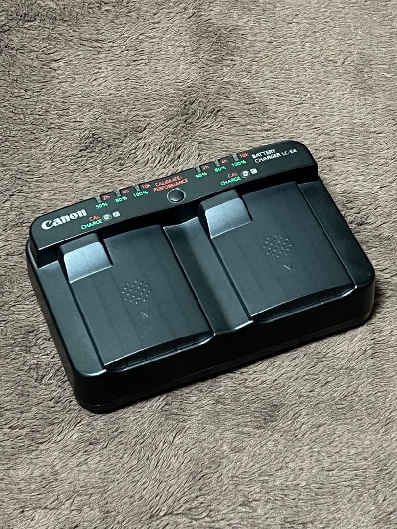 【バッテリー2個付き】Canon EOS-1D Mark IV