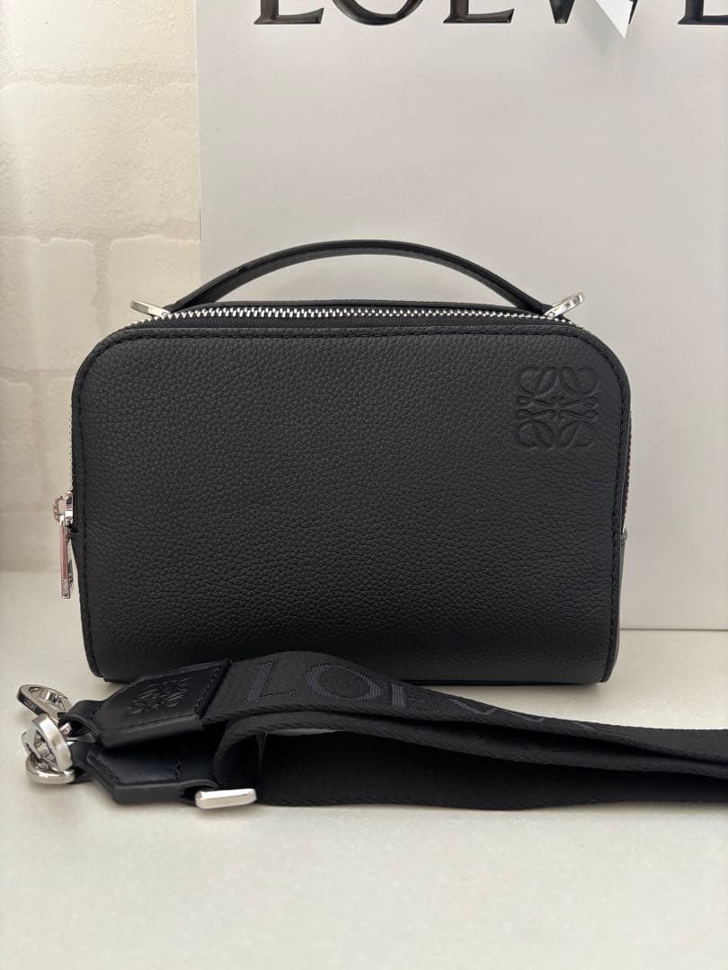 LOEWE カメラバッグ