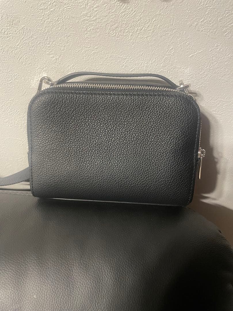 りょう LOEWE ロエベ　カメラボディバッグ