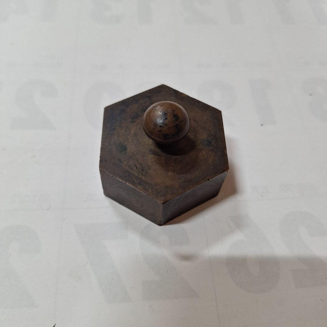 【ハチ】六角形金属製アンティーク雑貨