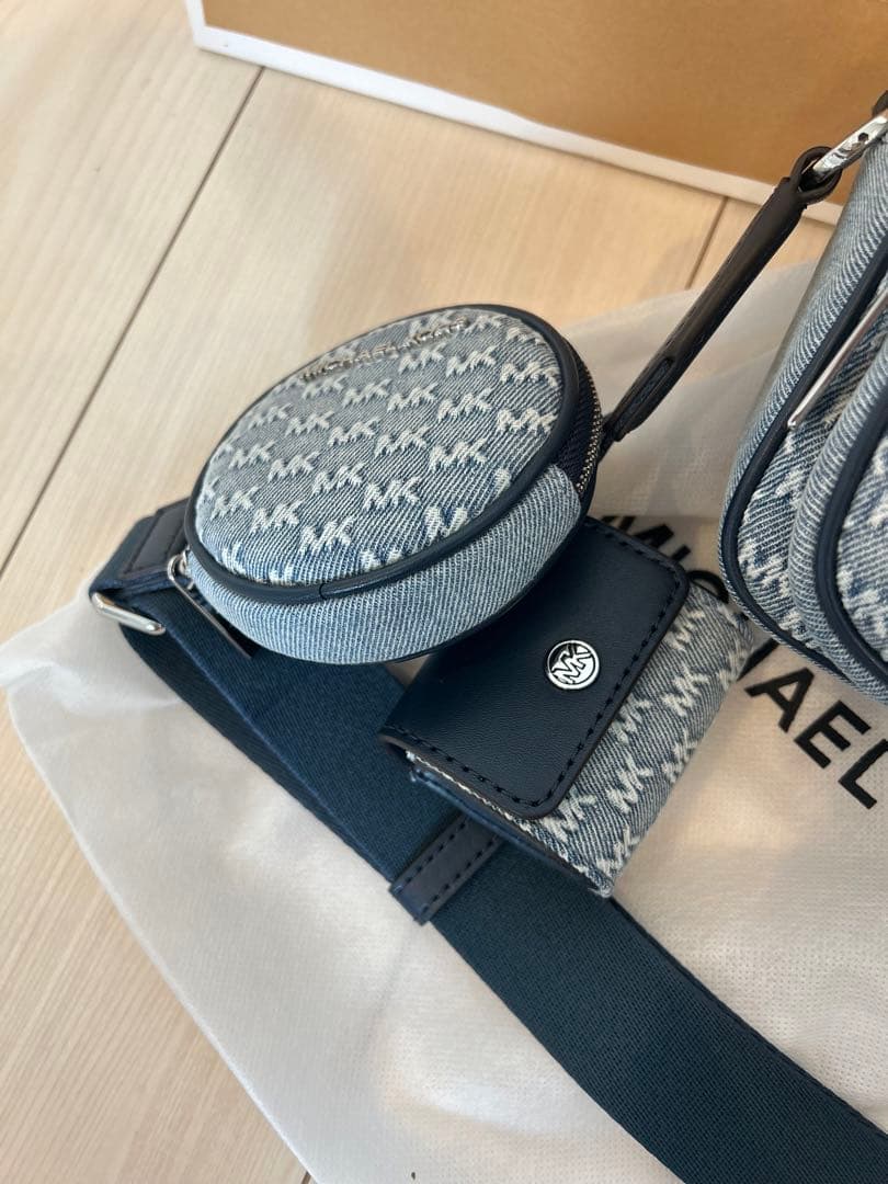 マイケルコース クロスボディバック デニム