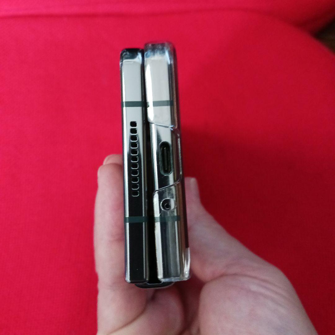 折りたたみ式スマートフォン 本体