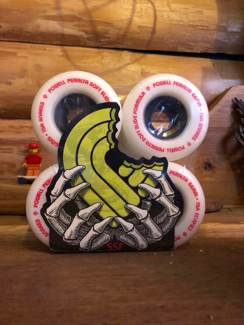 Powell Peralta Snakes 66mm 75A ホワイトウィール