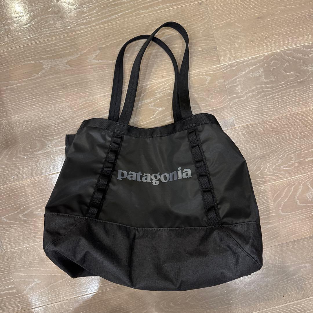 新品　パタゴニア　ブラックホール トート 49032