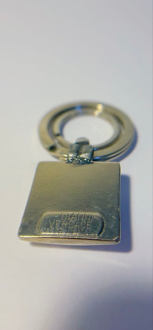 ジャンニヴェルサーチ　GIANNI VERSACE キーホルダー　メデューサ