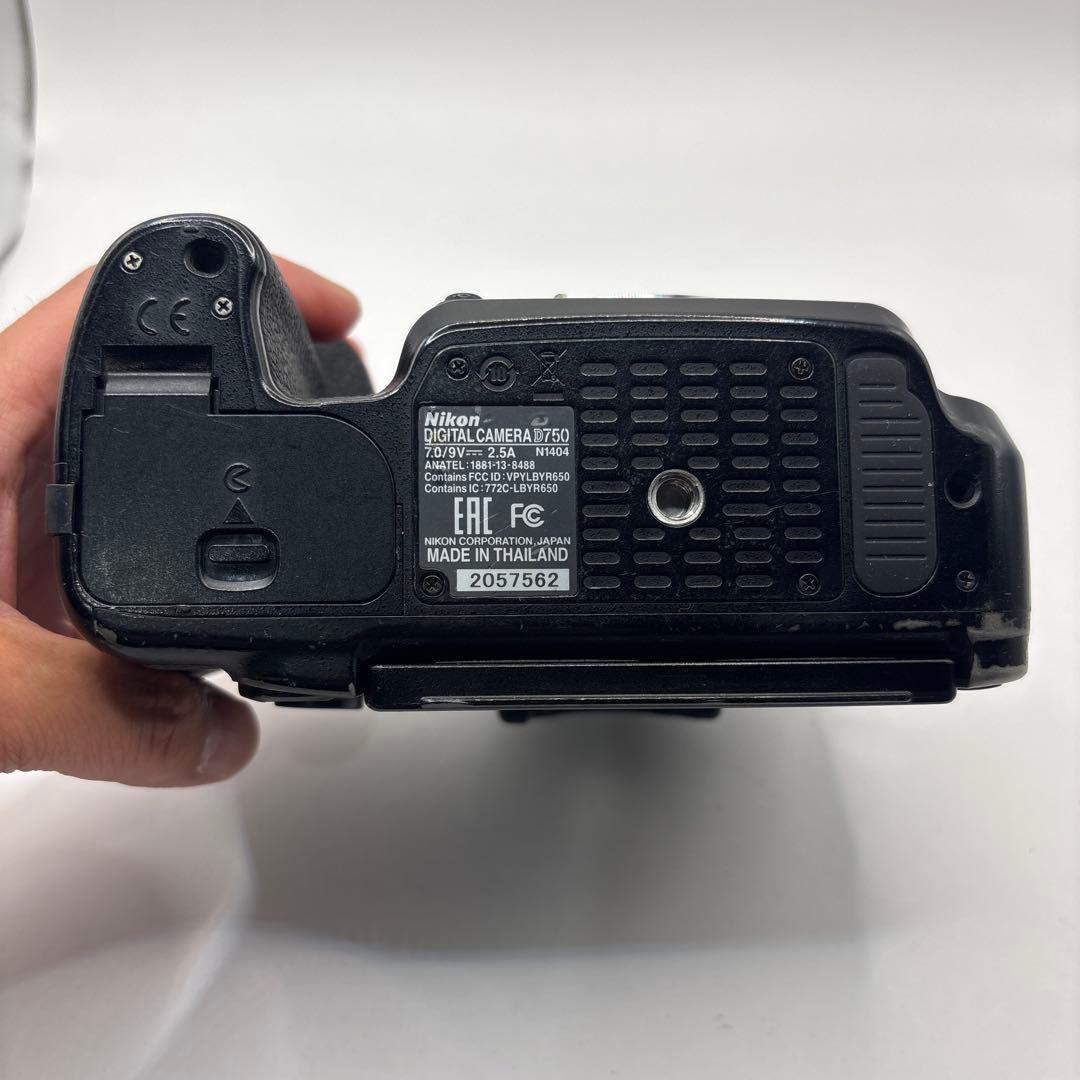 デジタルカメラ Nikon D750