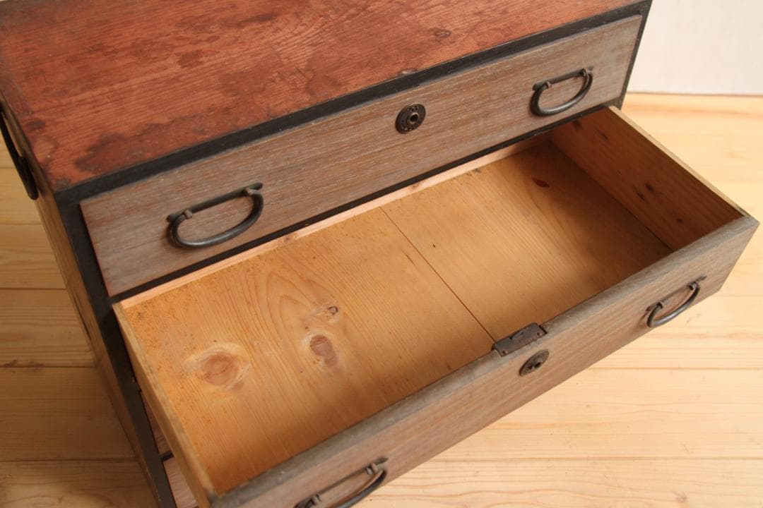 収納棚　タンス　和箪笥