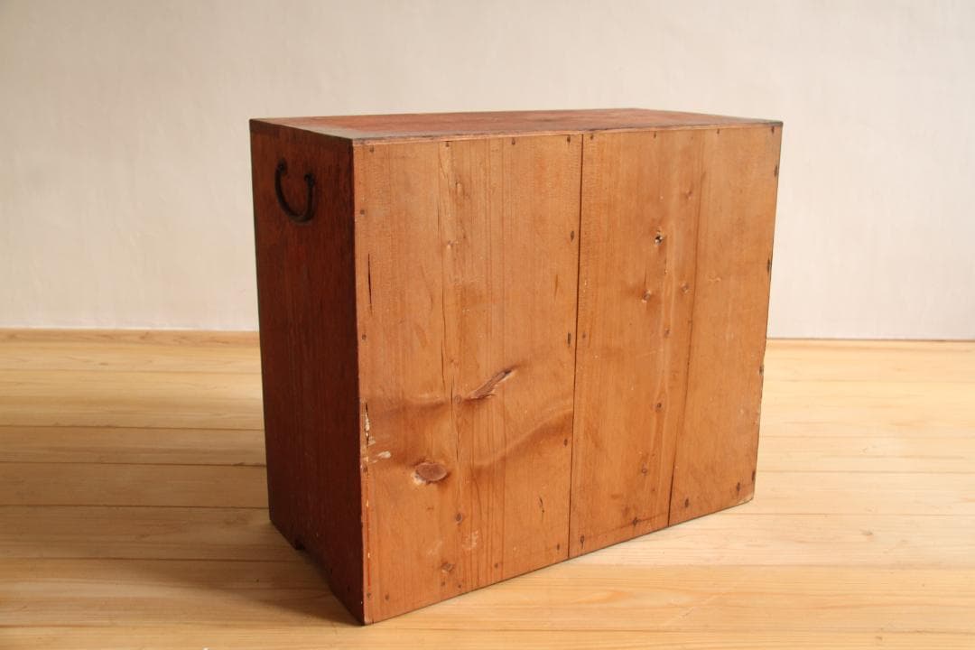 収納棚　タンス　和箪笥