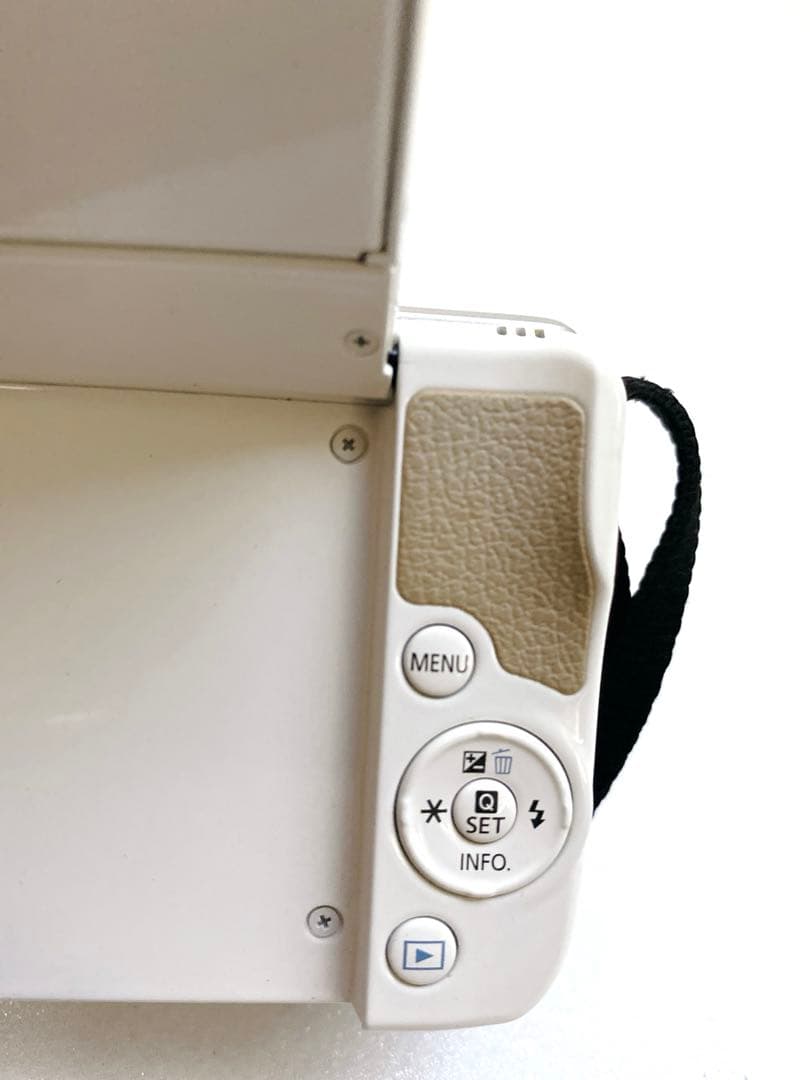 極美品♪Canon eos M10ミラーレス一眼カメラダブルレンズ付き