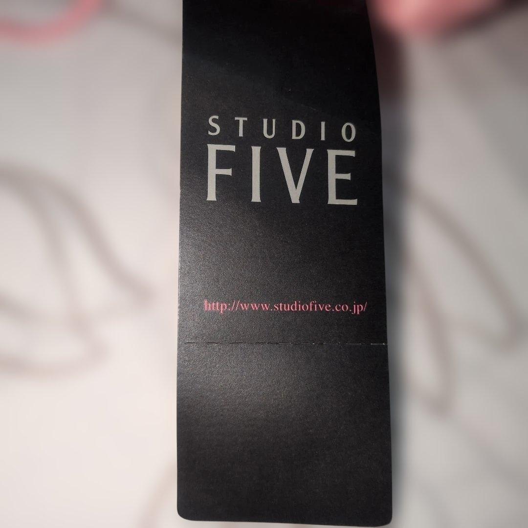 スタディオファイブ　ピンク花柄刺繍ブラ・Tバック・ガーターベルト3セット　C75