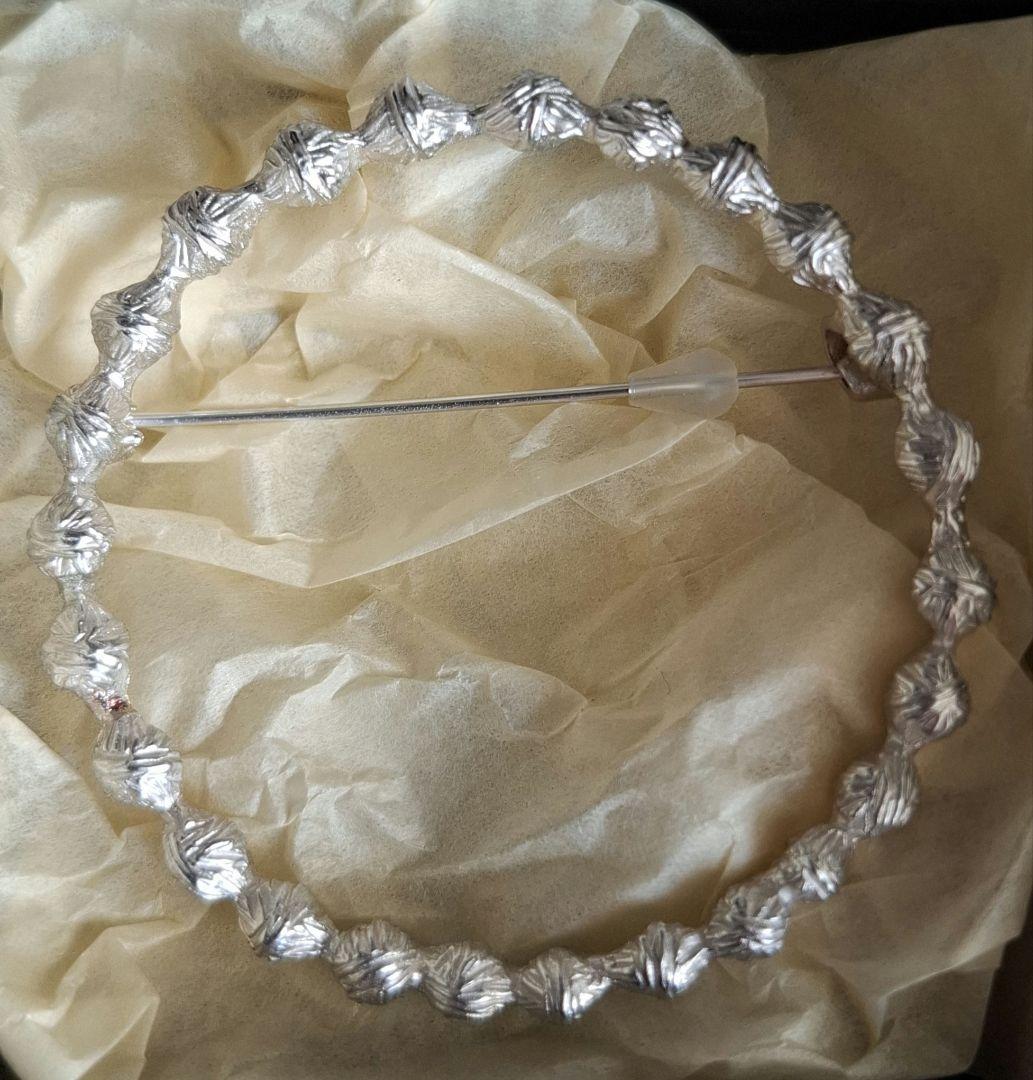 ミナペルホネン　タンバリン　ブローチ　シルバー