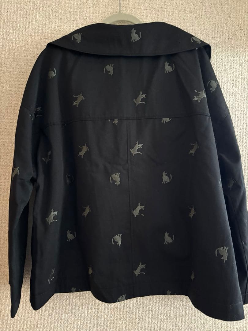 新品-ふりふ　猫刺繍柄 取り外し可能フード付きジャケット　ブラック