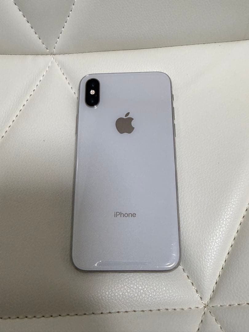 Apple iPhone X 64GB シルバー 本体