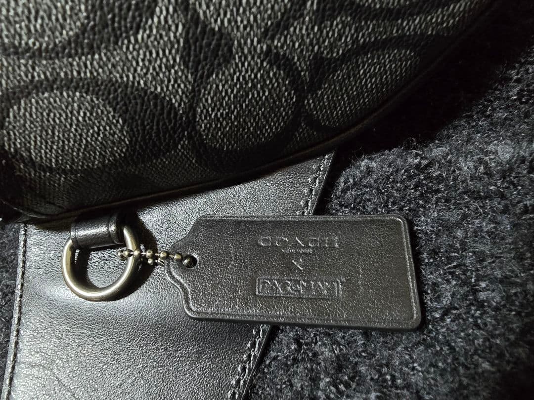 ​【希少・限定コラボ】COACH × PAC-MAN ベルトバッグ シグネチャー