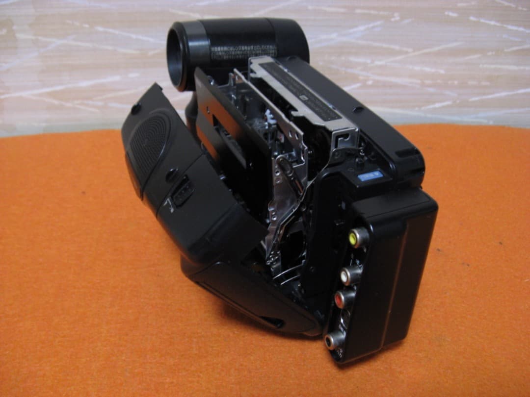 動作OK❗️☆シャープの液晶Hi8/8ミリビデオカメラ・VL-HL15