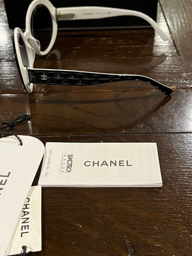 ビンテージ　CHANEL バイカラー　サングラス　箱付き　マトラッセココマーク