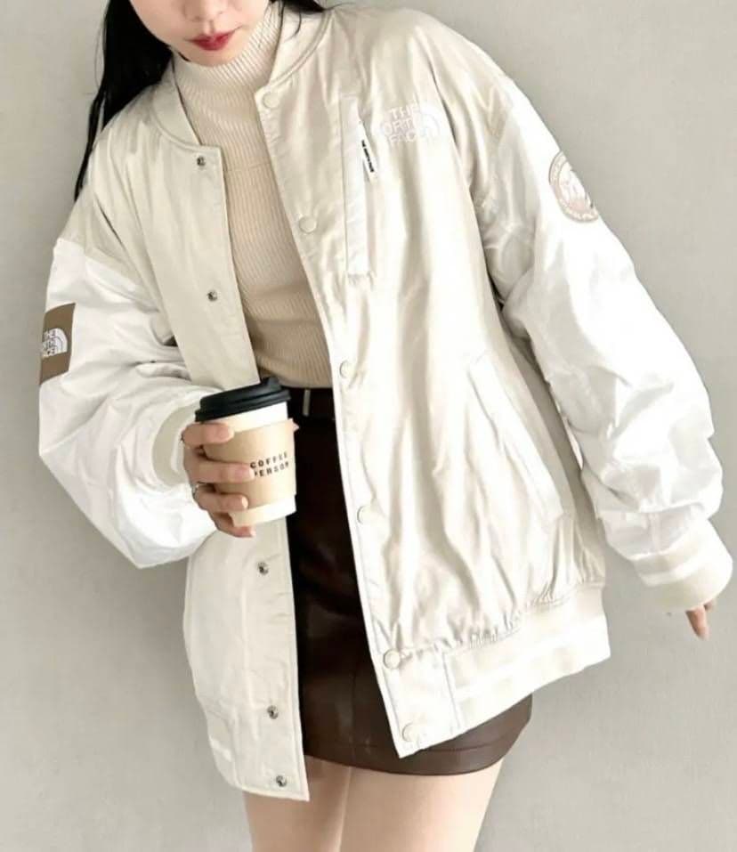 ☆ラスト1点☆ノースフェイス ホワイトレーベル　ブラック 　Mサイズ スタジャン