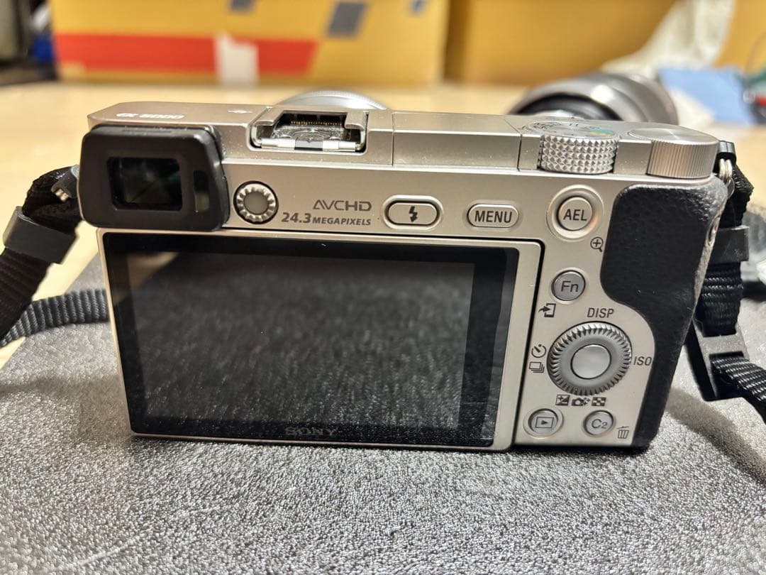 SONY α6000 ミラーレスカメラ レンズ付き