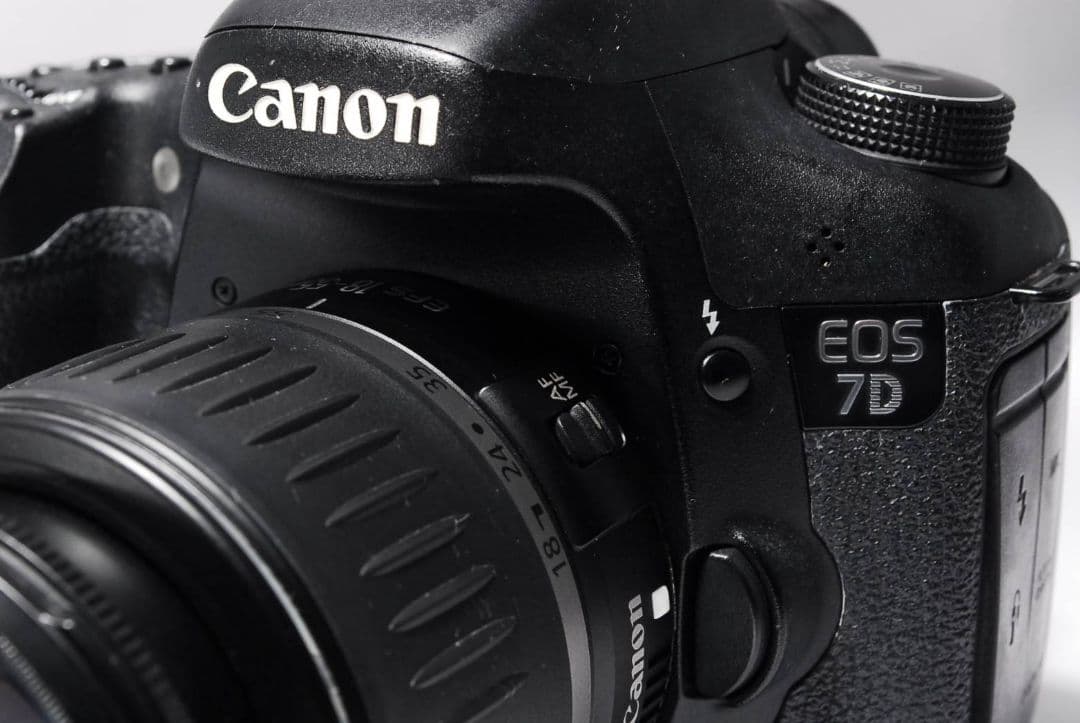 ♥圧倒的な性能♥CANON EOS 7D★一眼レフカメラ★初心者おすすめ