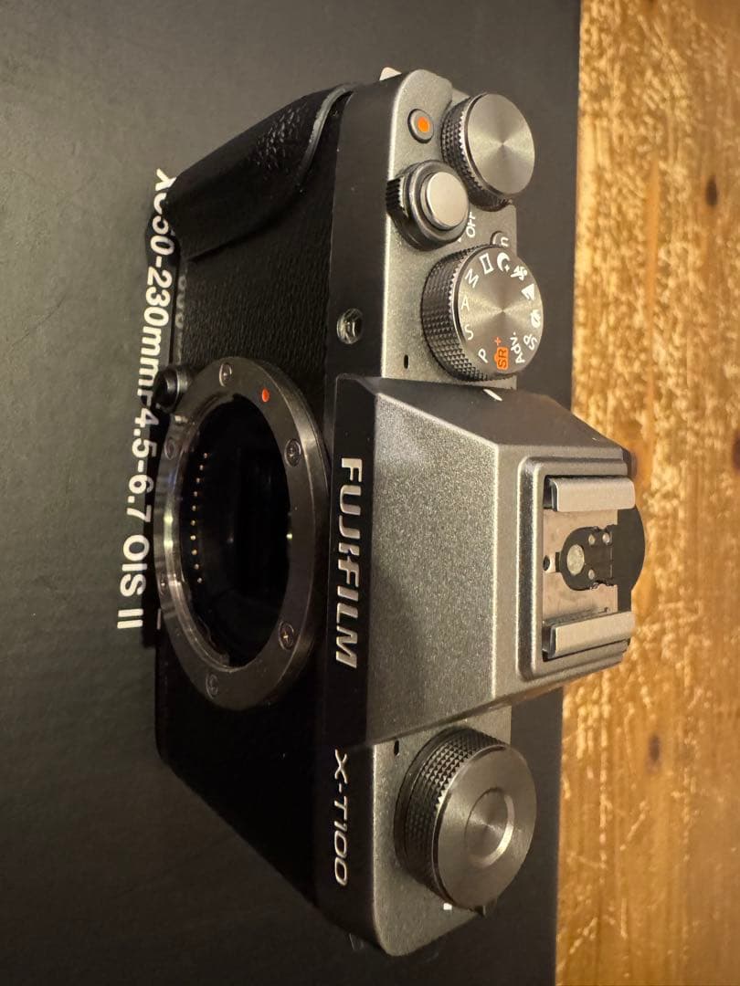 美品 FUJIFILM X-T100 シルバー Wレンズ 箱付