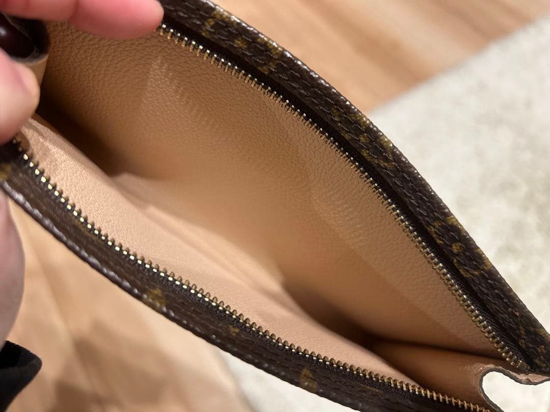 Louis Vuitton モノグラムポーチ 保存袋付き