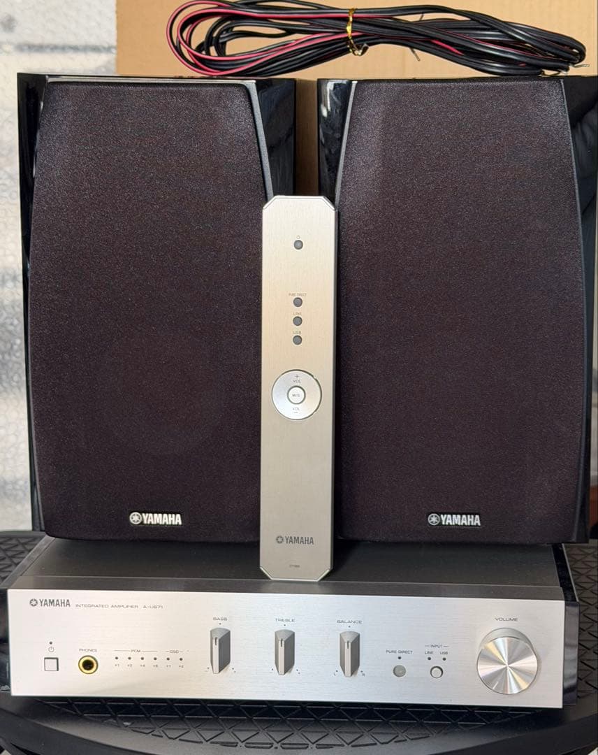 YAMAHA A-U671アンプとNS-BP182スピーカーペア