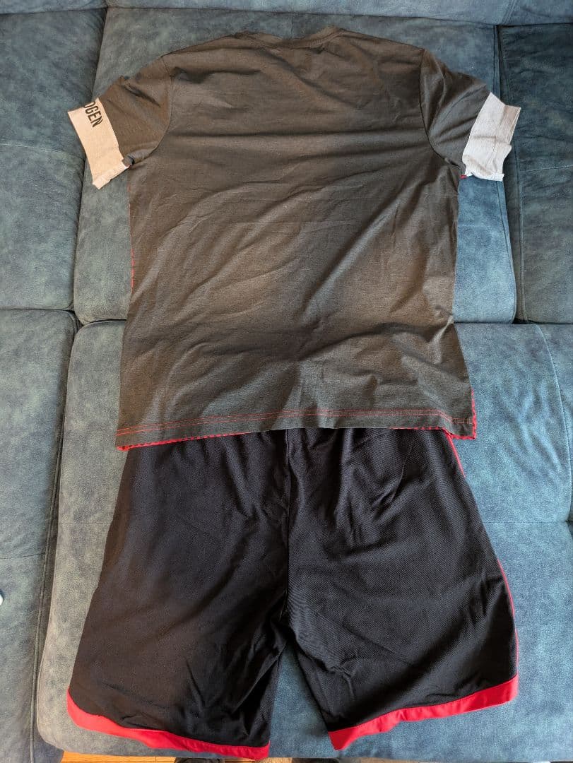 ハイドロゲン　テニスウェアL　ハーフパンツM　スポーツウェア　セットアップ　半袖